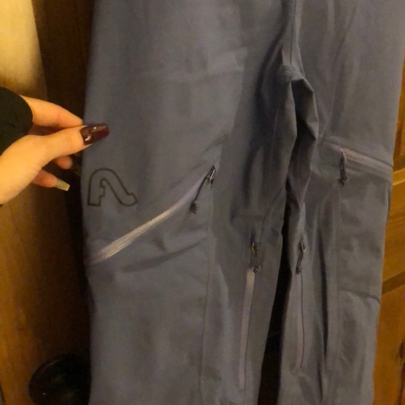 Flylow Foxy Bib - Small - Picture 5 of 9